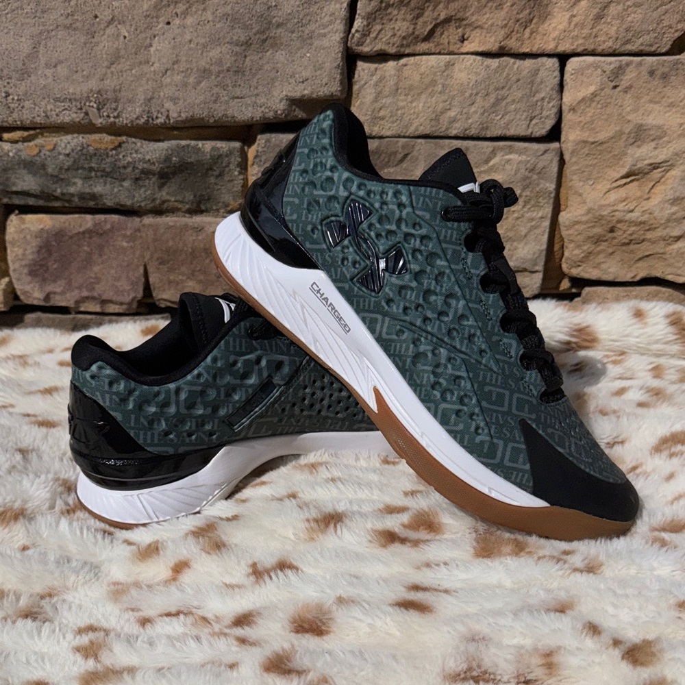 Under Armour Charged Curry “The Saint” Green / Black / White NWOB